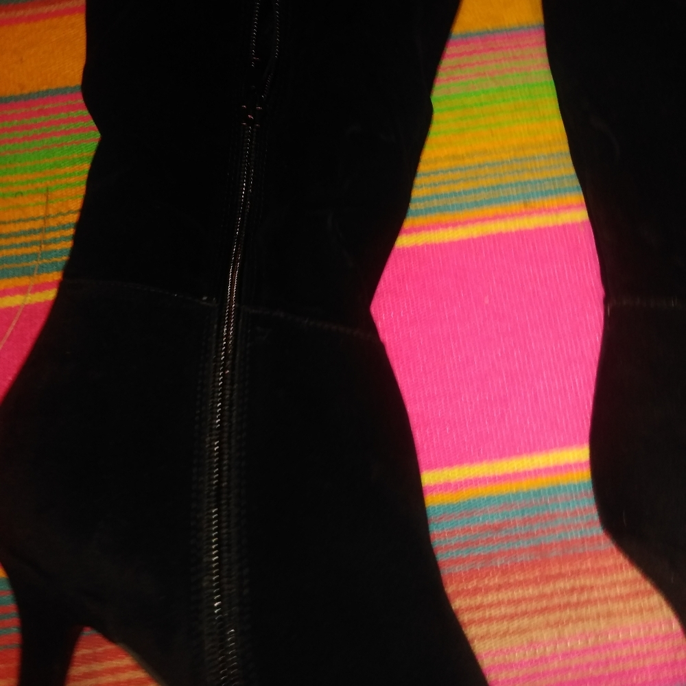 Real black suede boots 4 inch heel very nice - Picture 7 of 16